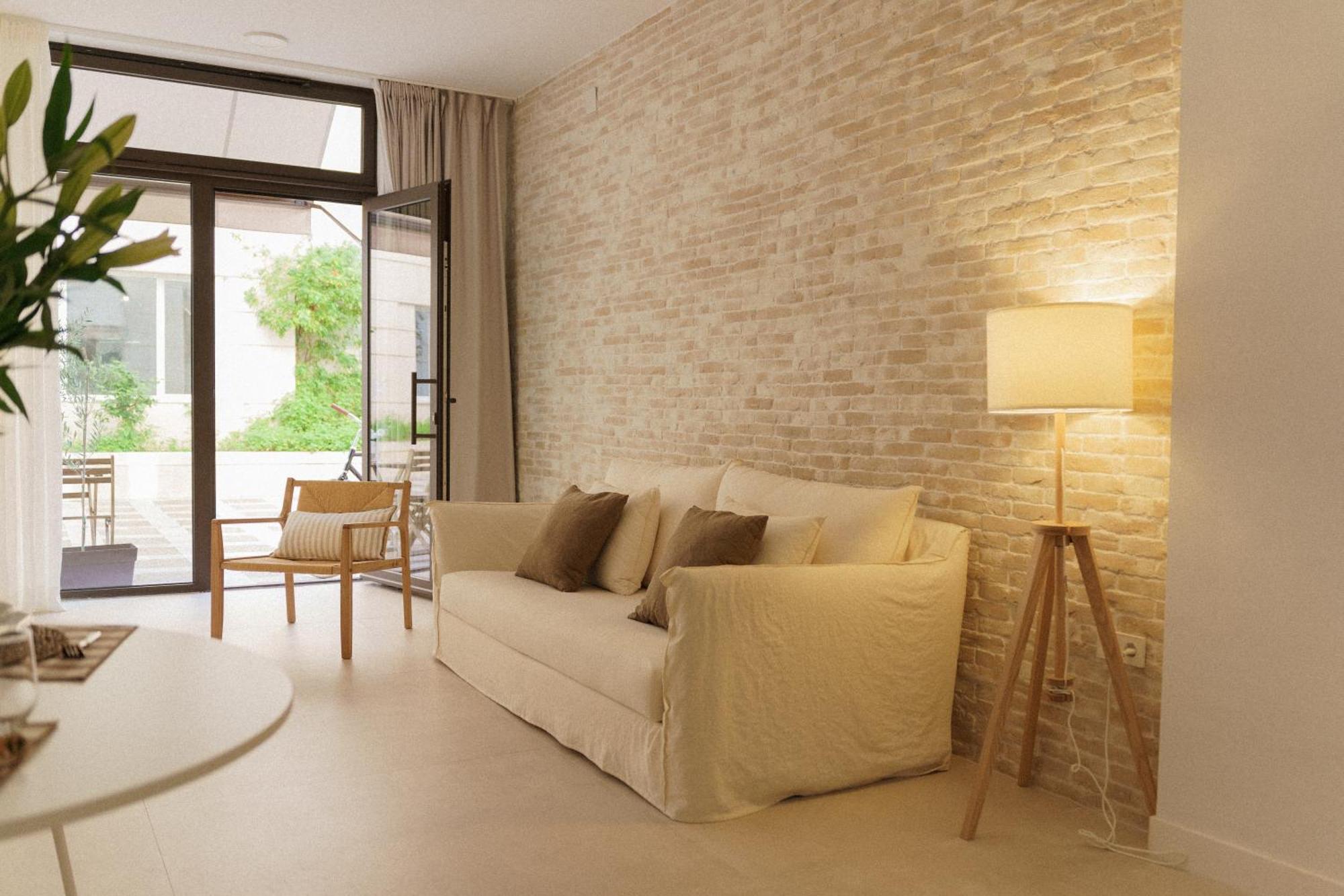 סביליה Luca Oliva Homes Riverside Studio מראה חיצוני תמונה